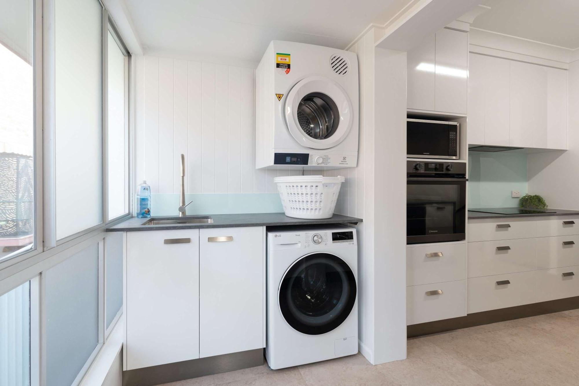Apartment Moffat Coastal Contemporary Unit A *