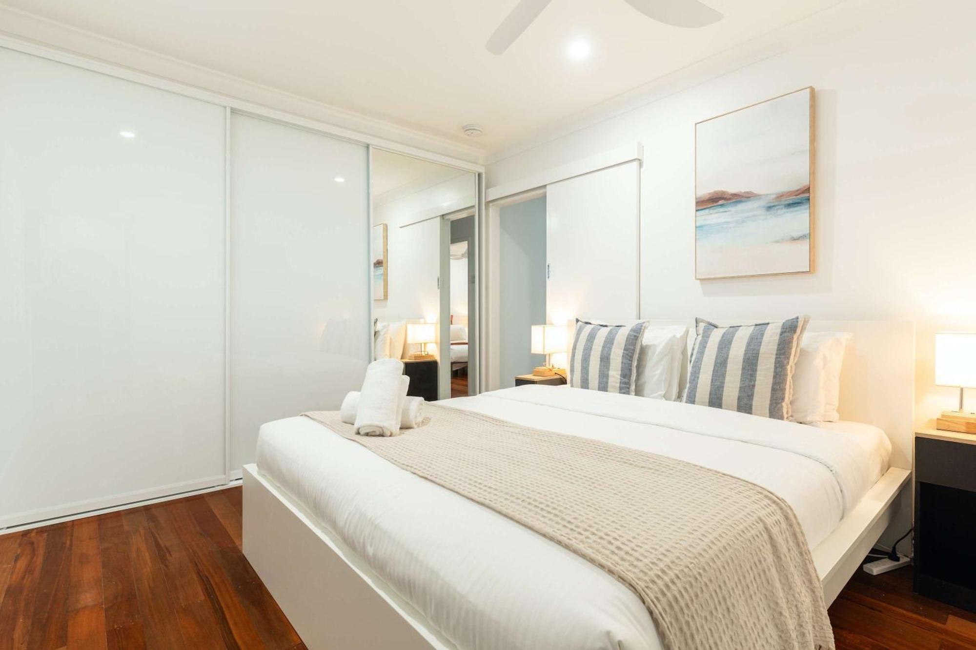 Moffat Coastal Contemporary Unit A Apartment