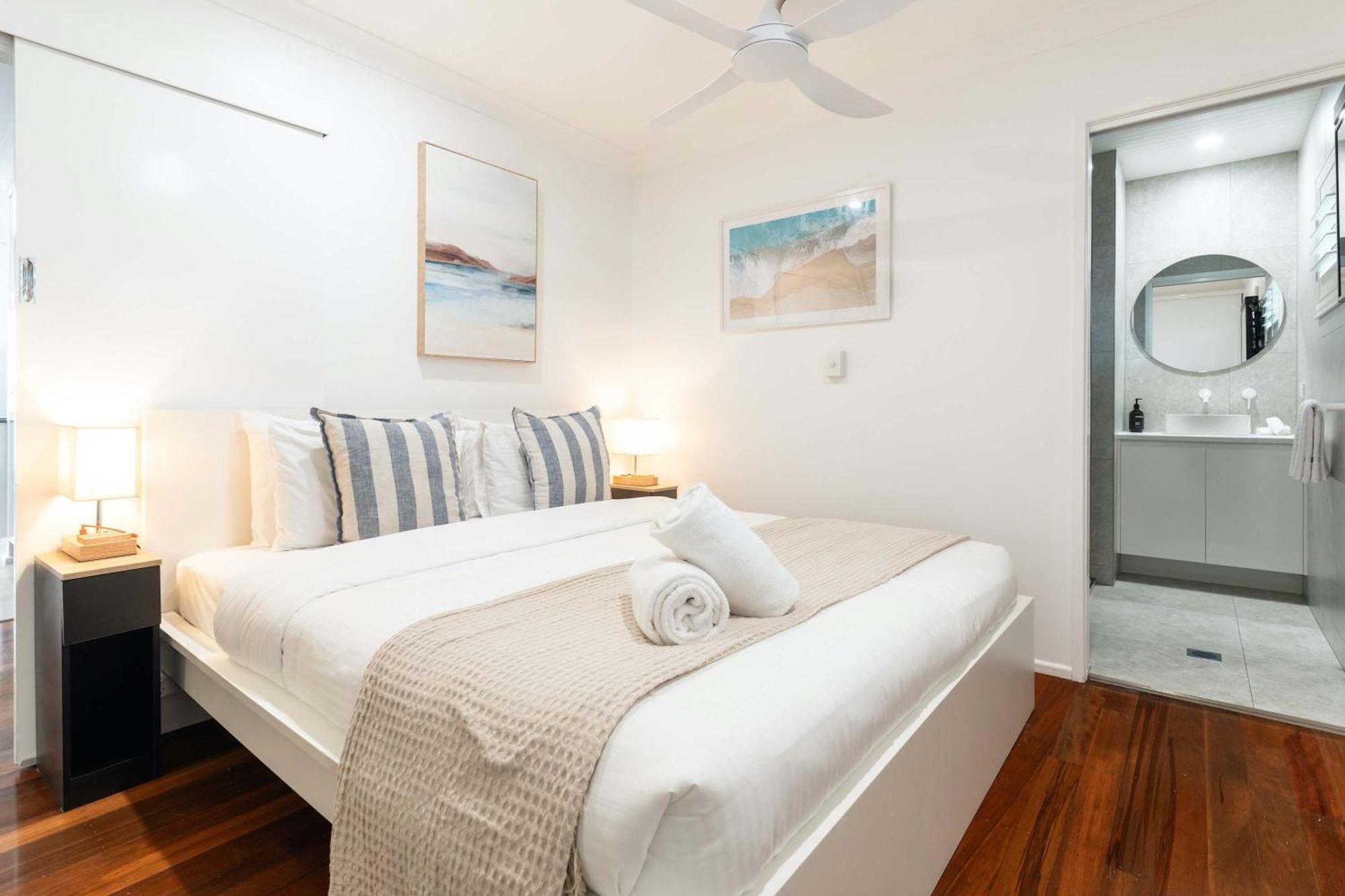 Apartment Moffat Coastal Contemporary Unit A *