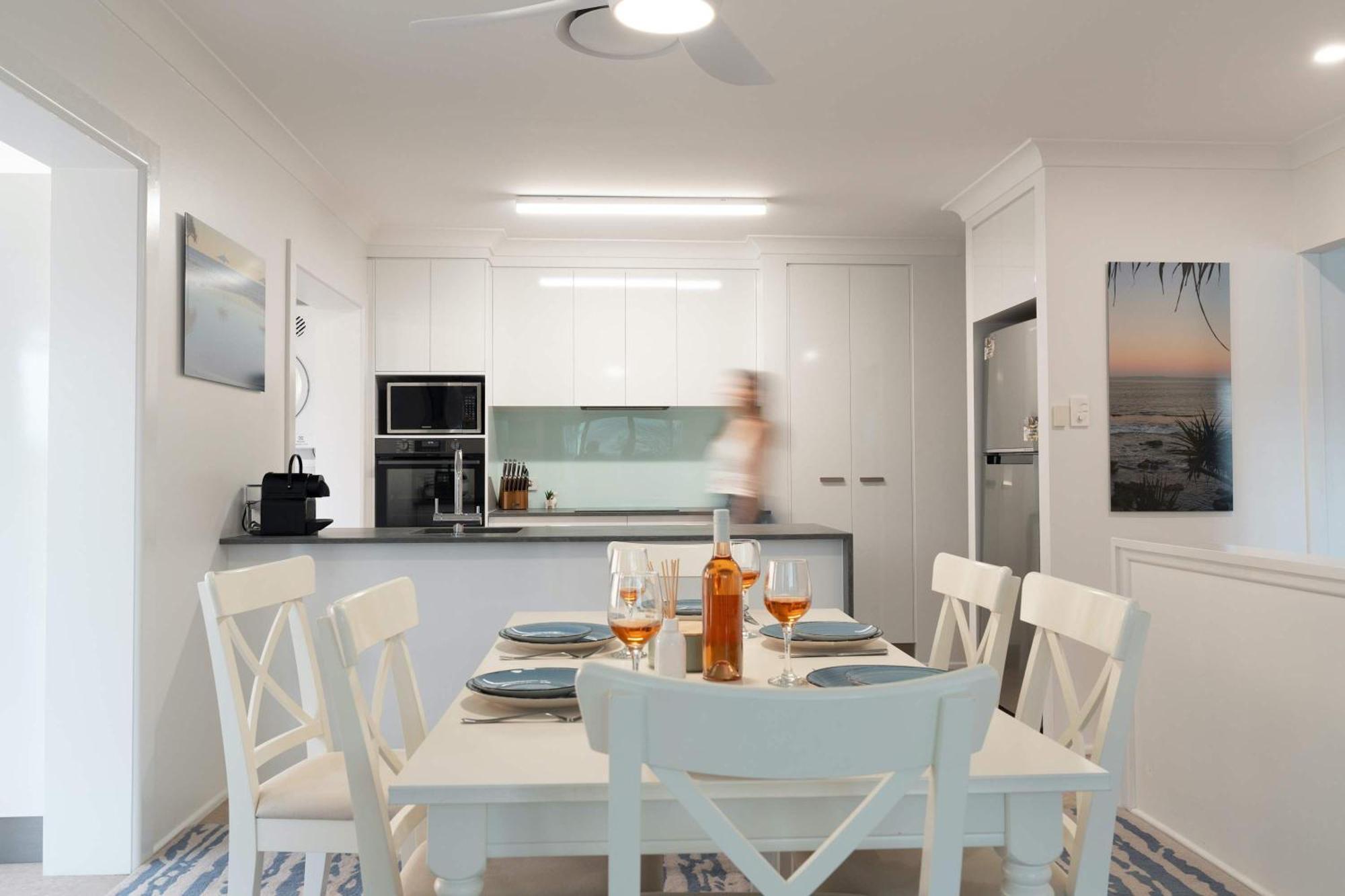 Moffat Coastal Contemporary Unit A Apartment