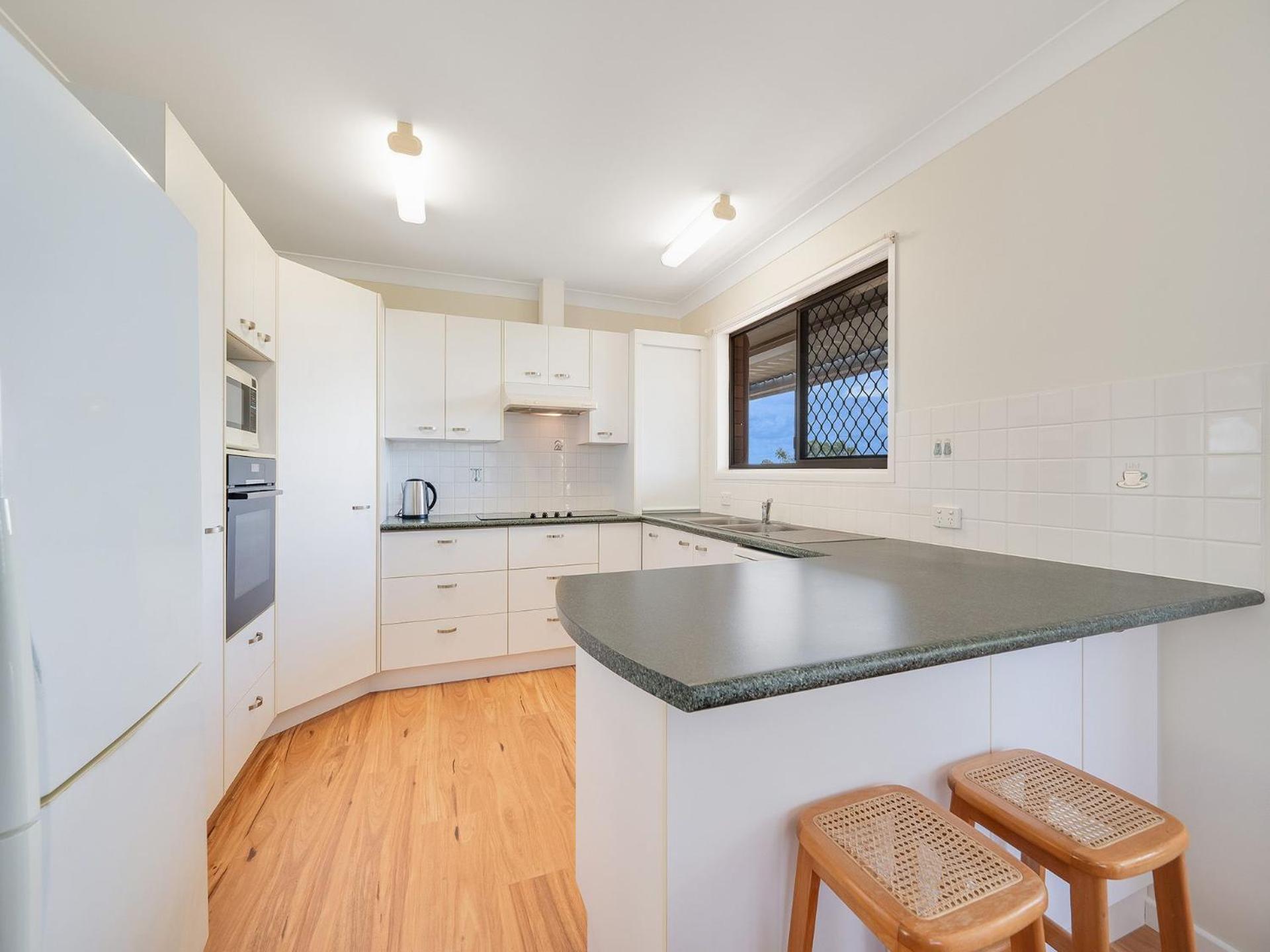 Holiday home 9 Rowell Street Battery Hill Qld *