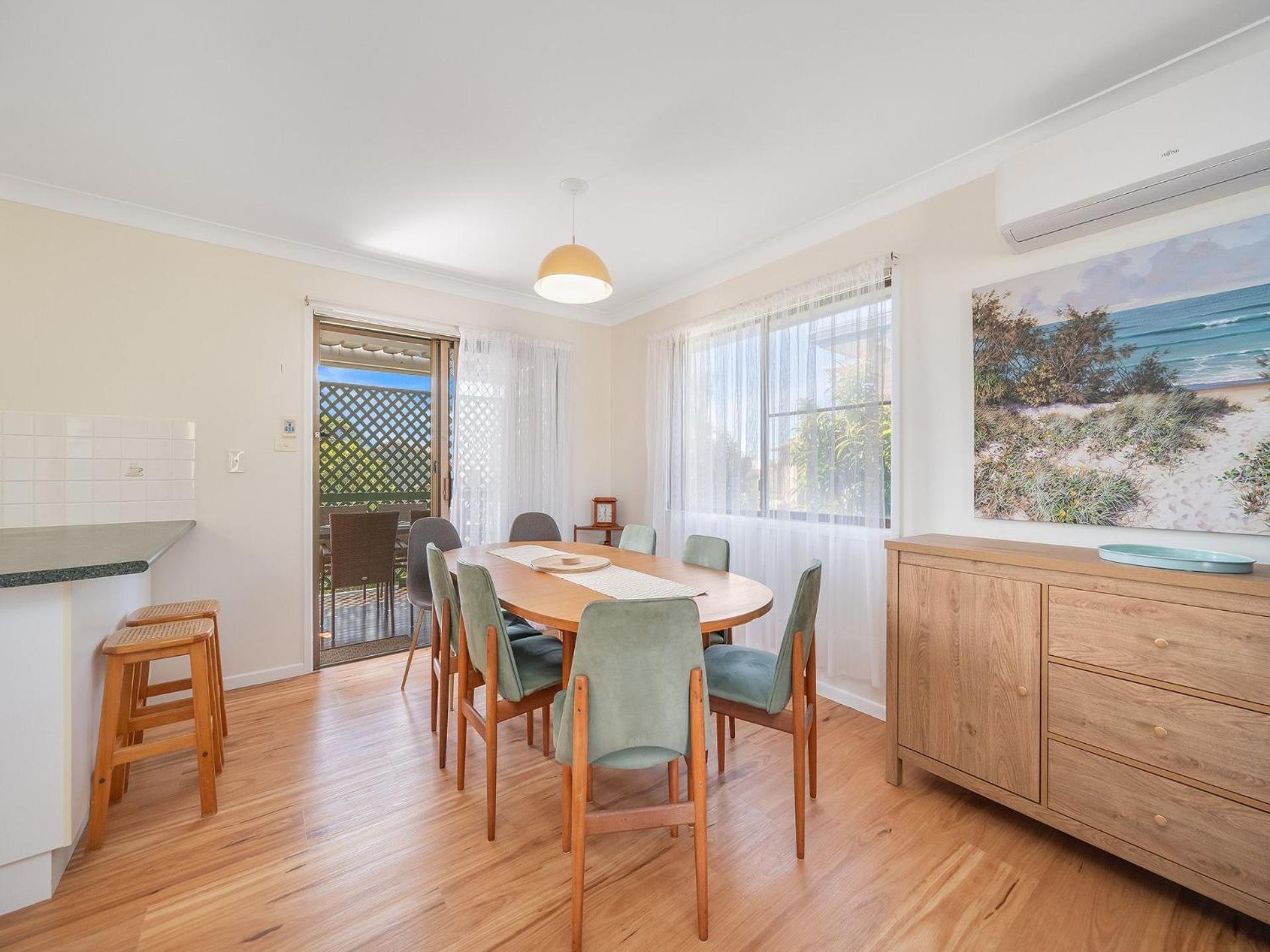 Holiday home 9 Rowell Street Battery Hill Qld
