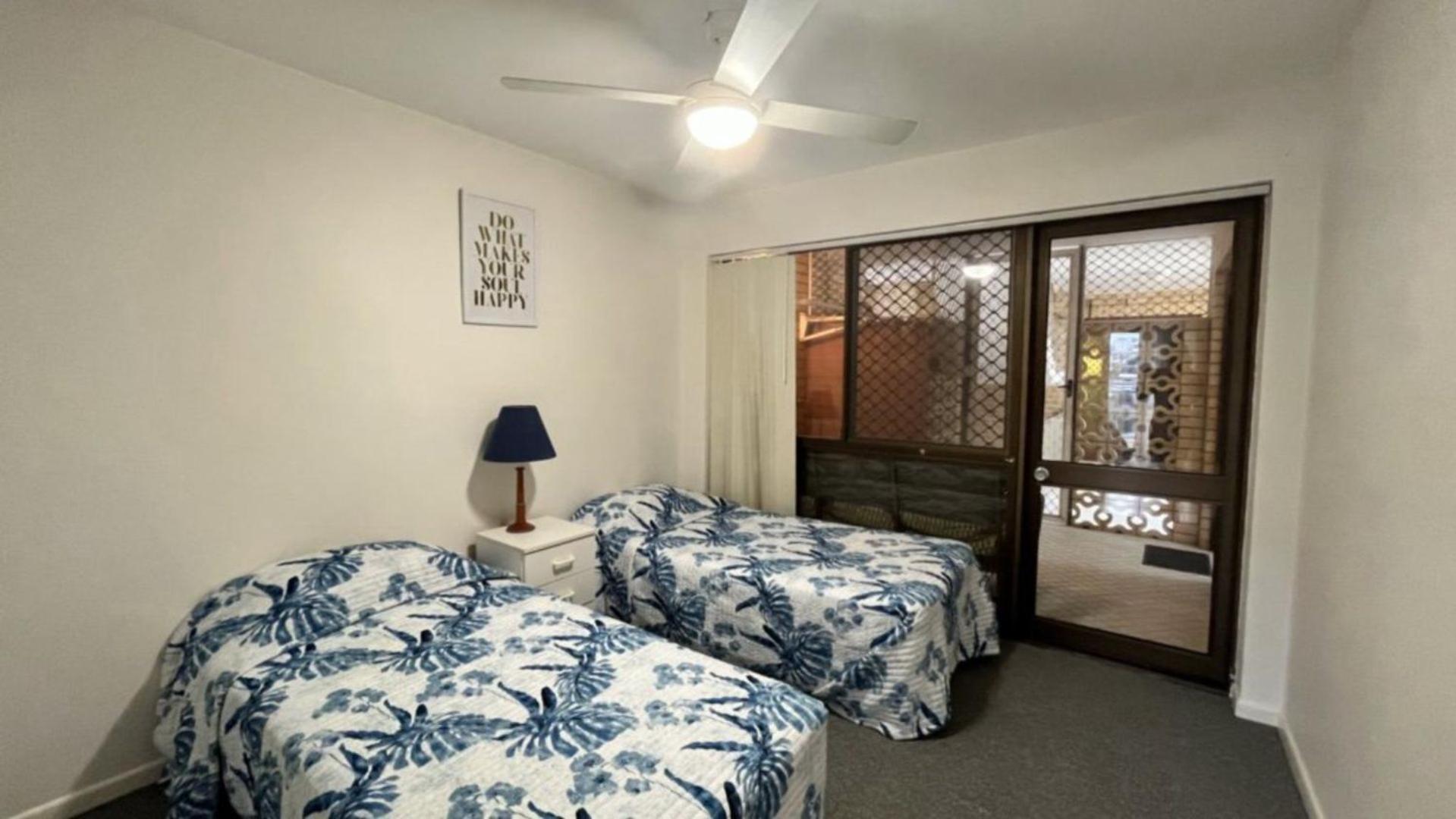 Apartment #3 Dulkara, No Roads To Cross To Kings Caloundra