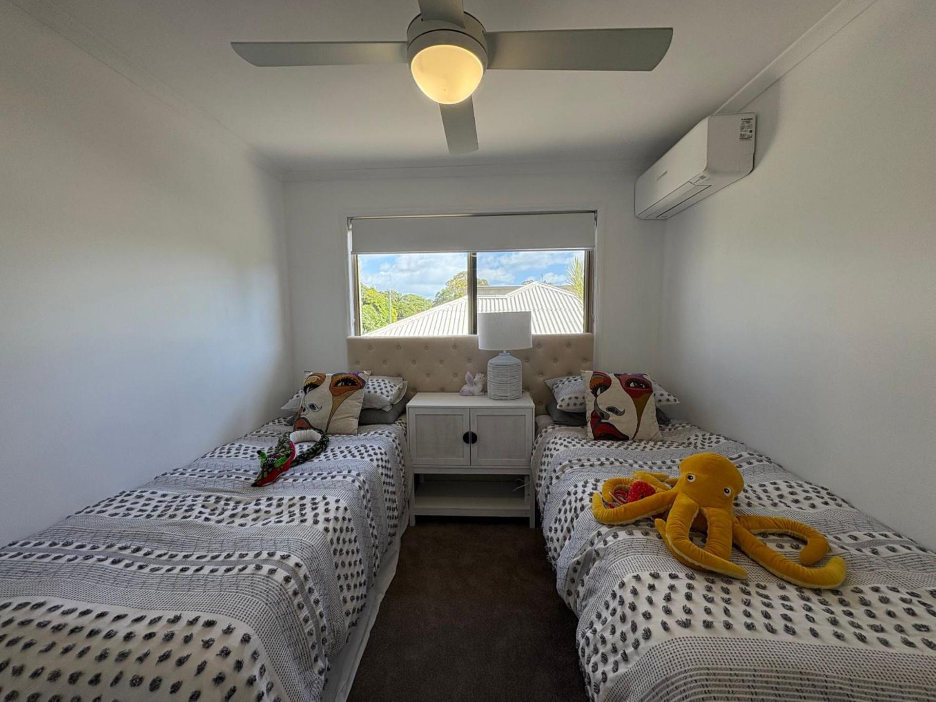Apartment 'coasterly' Osterley Ave Unit 1 Caloundra