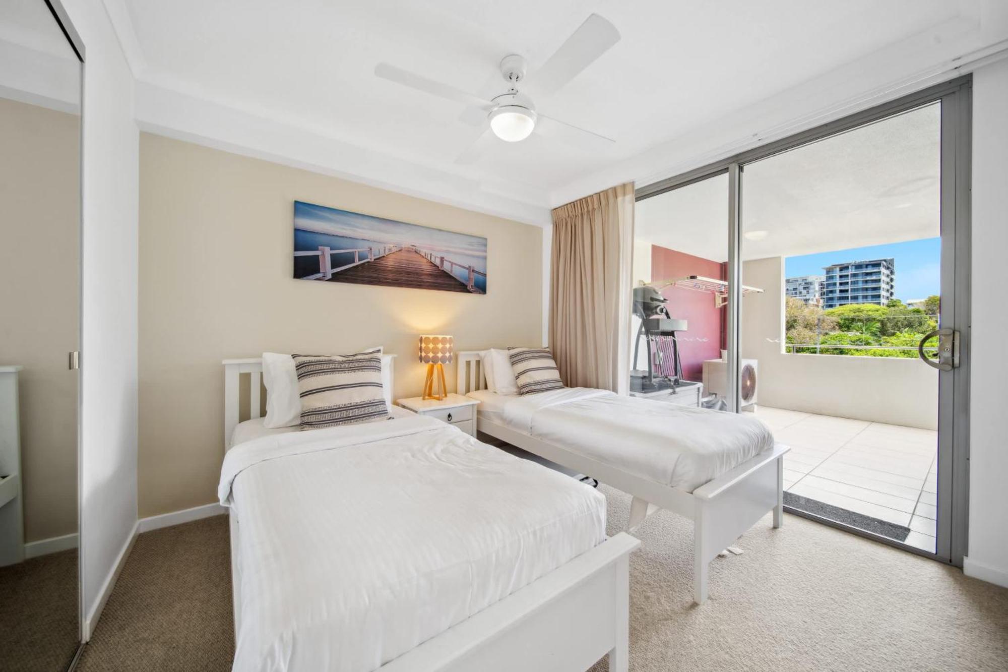 Apartment Seaside Serenity - Ocean Views Caloundra
