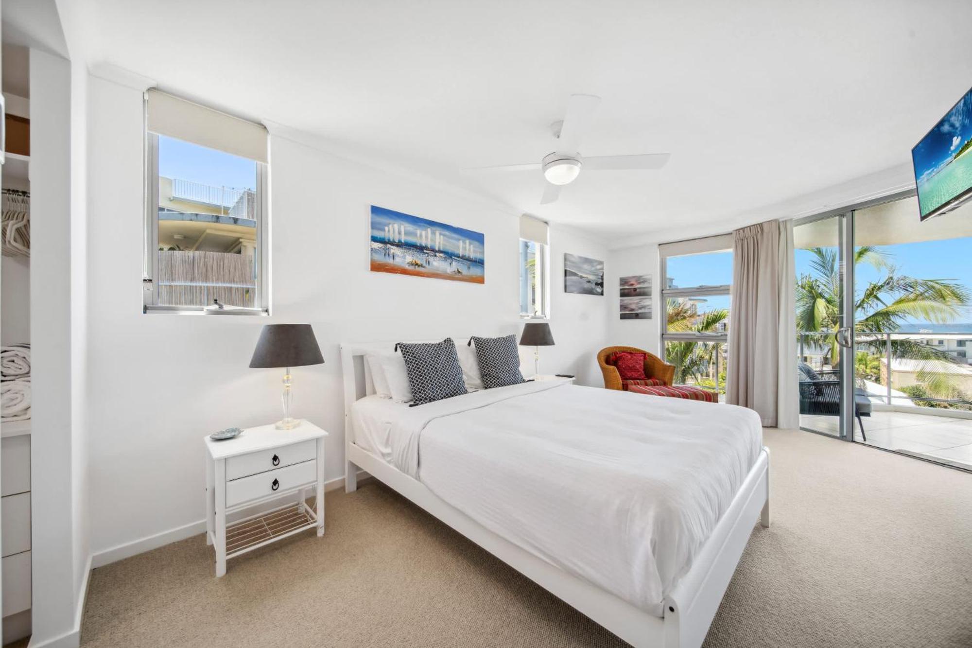 Seaside Serenity - Ocean Views Caloundra