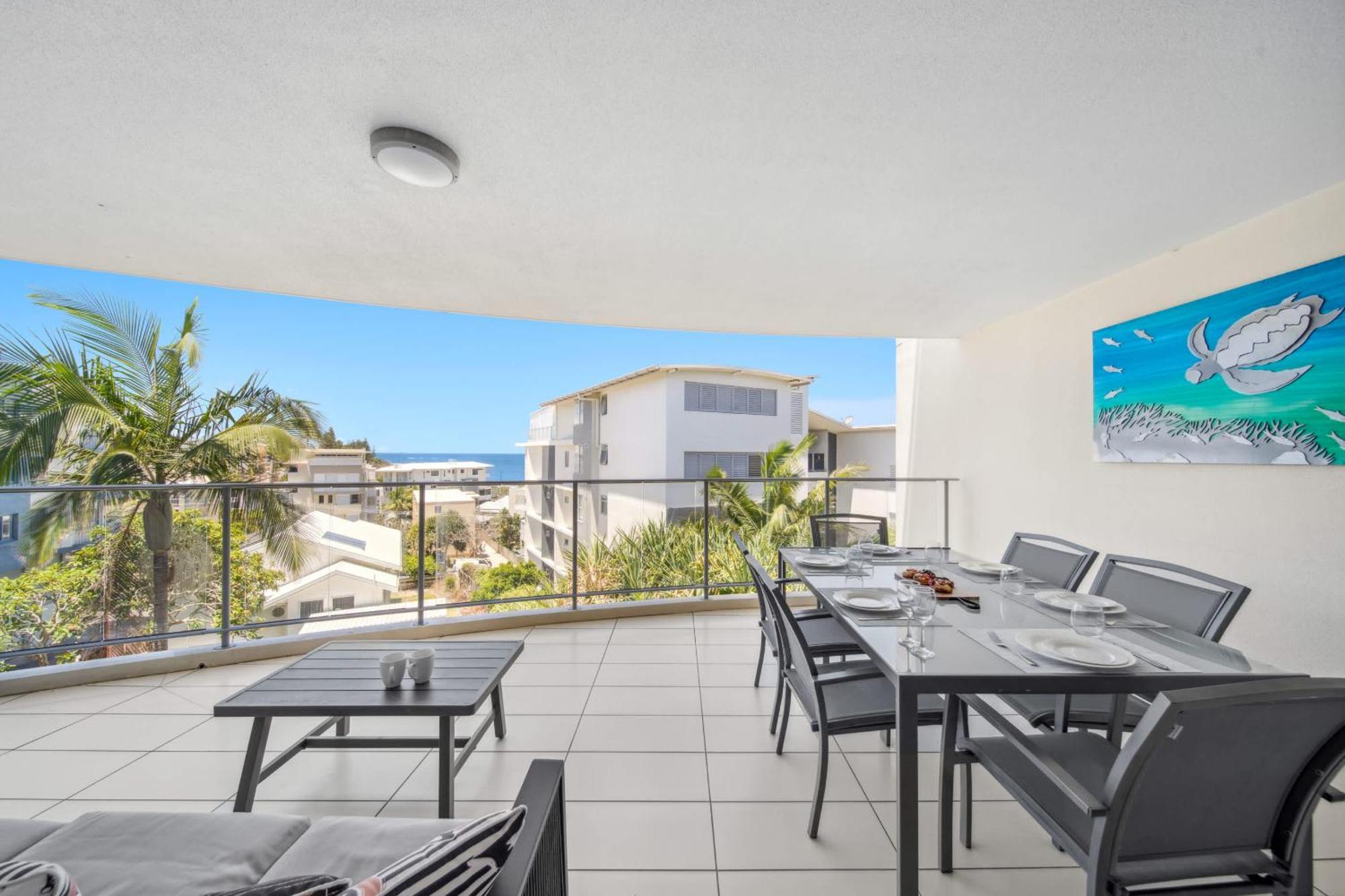 Seaside Serenity - Ocean Views * Caloundra