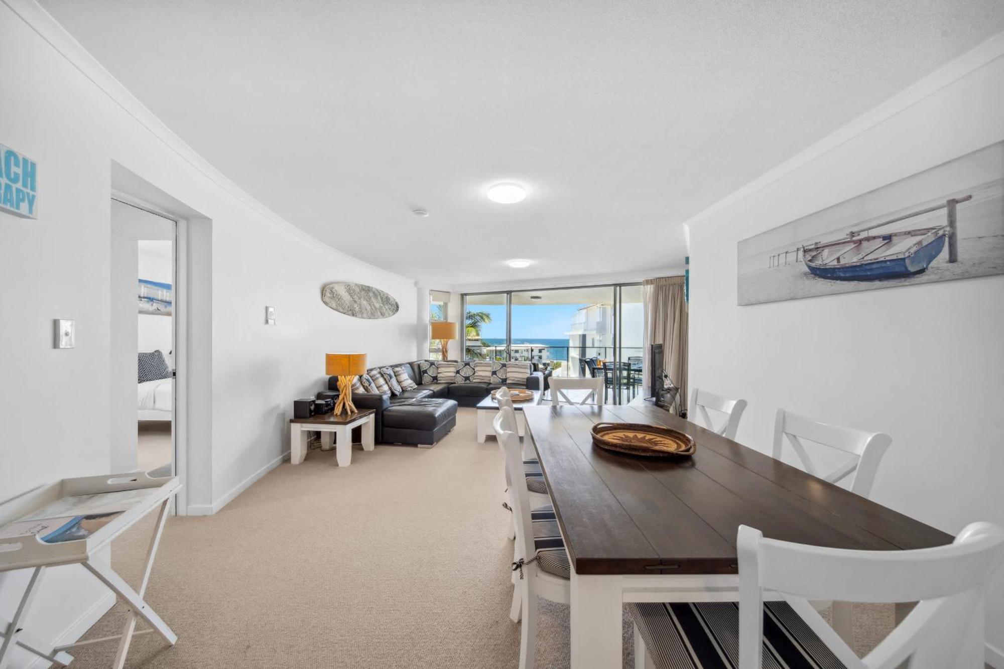 Apartment Seaside Serenity - Ocean Views Caloundra