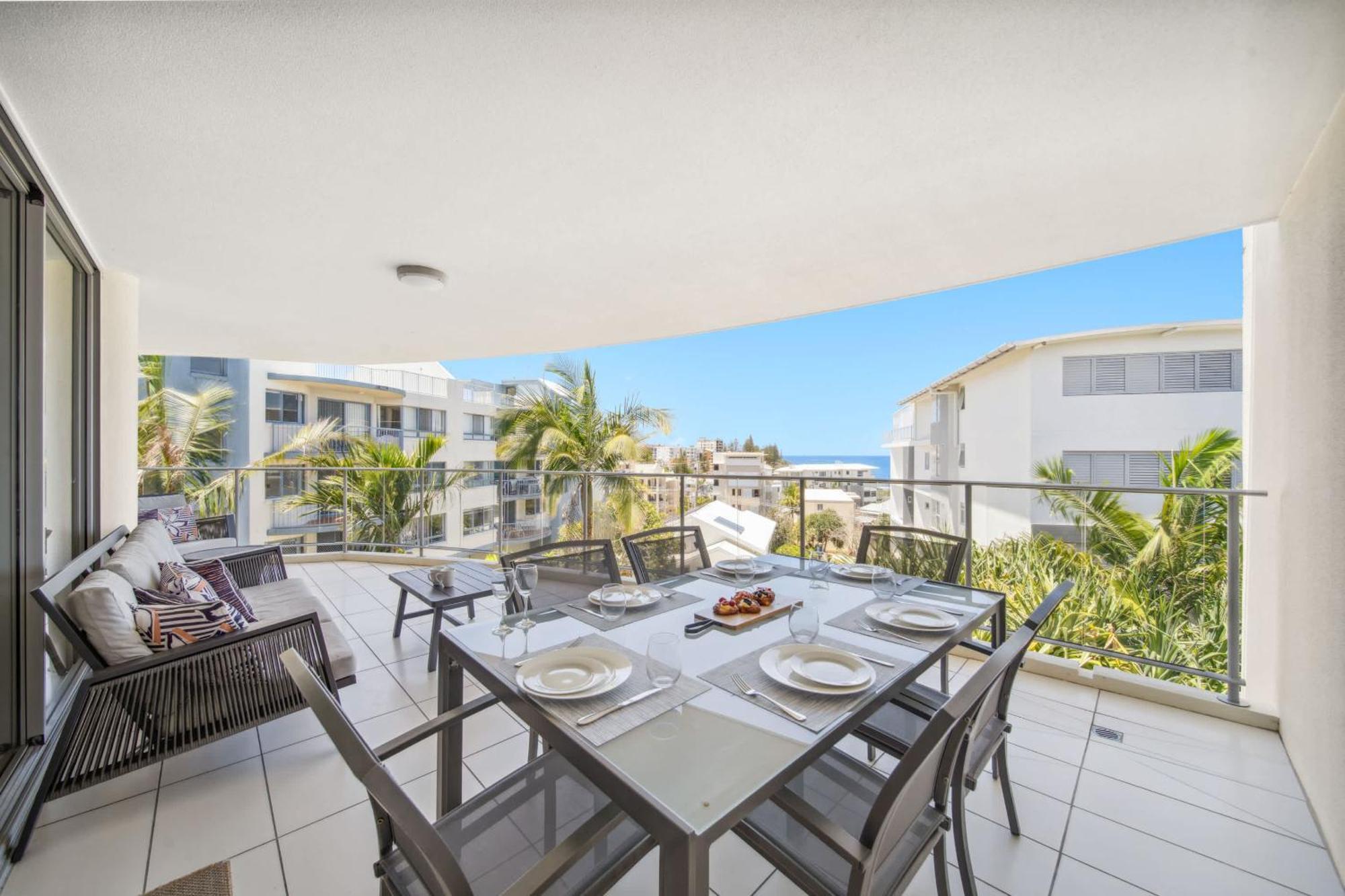 Seaside Serenity - Ocean Views Caloundra