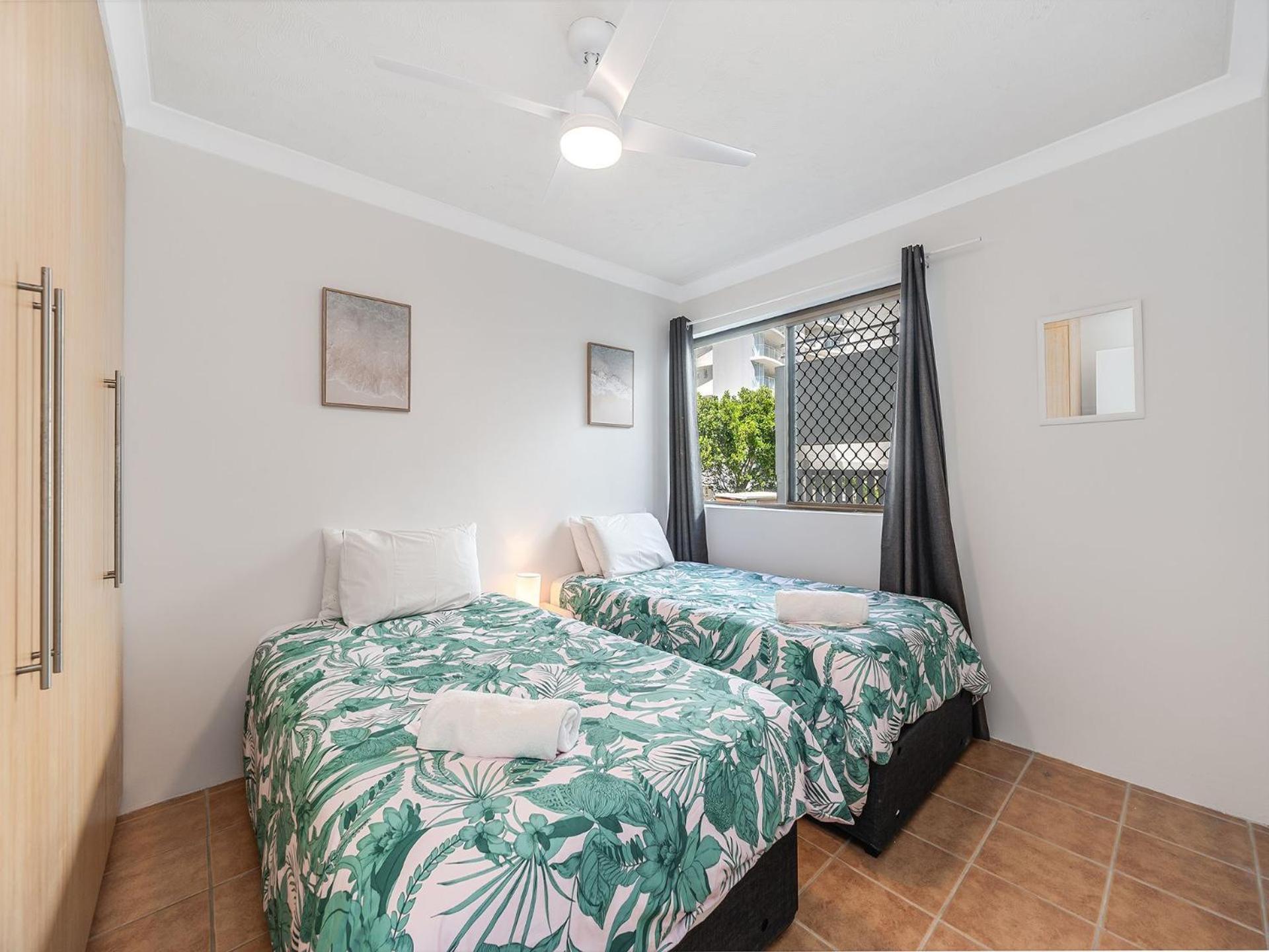 Apartment Surfside Six Unit 1 Bulcock Qld *