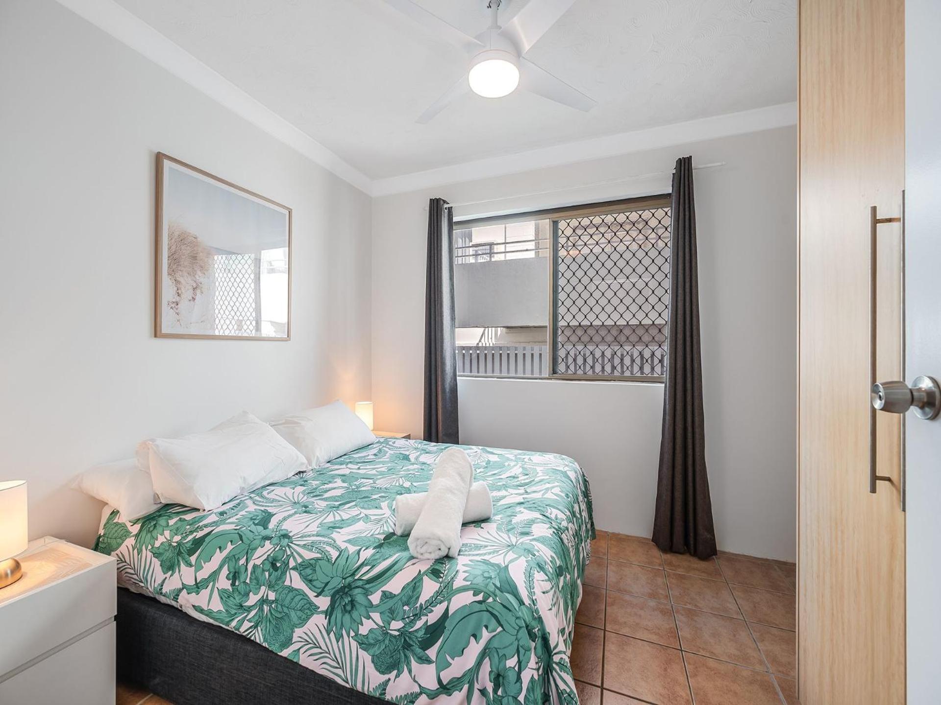 Surfside Six Unit 1 Bulcock Qld