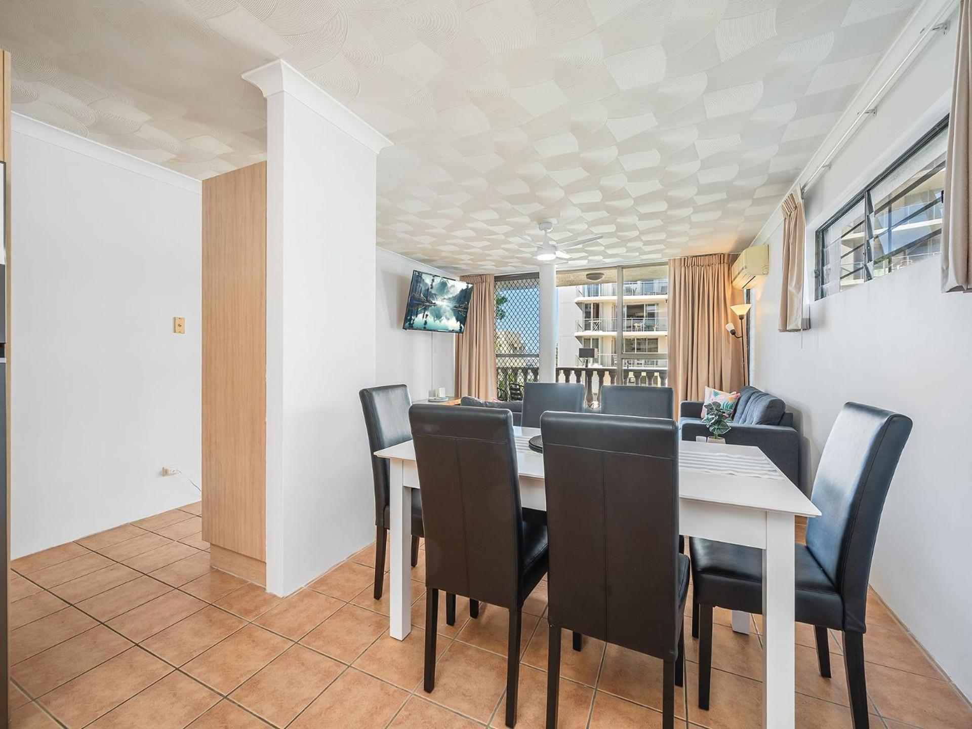 Apartment Surfside Six Unit 1 Bulcock Qld *