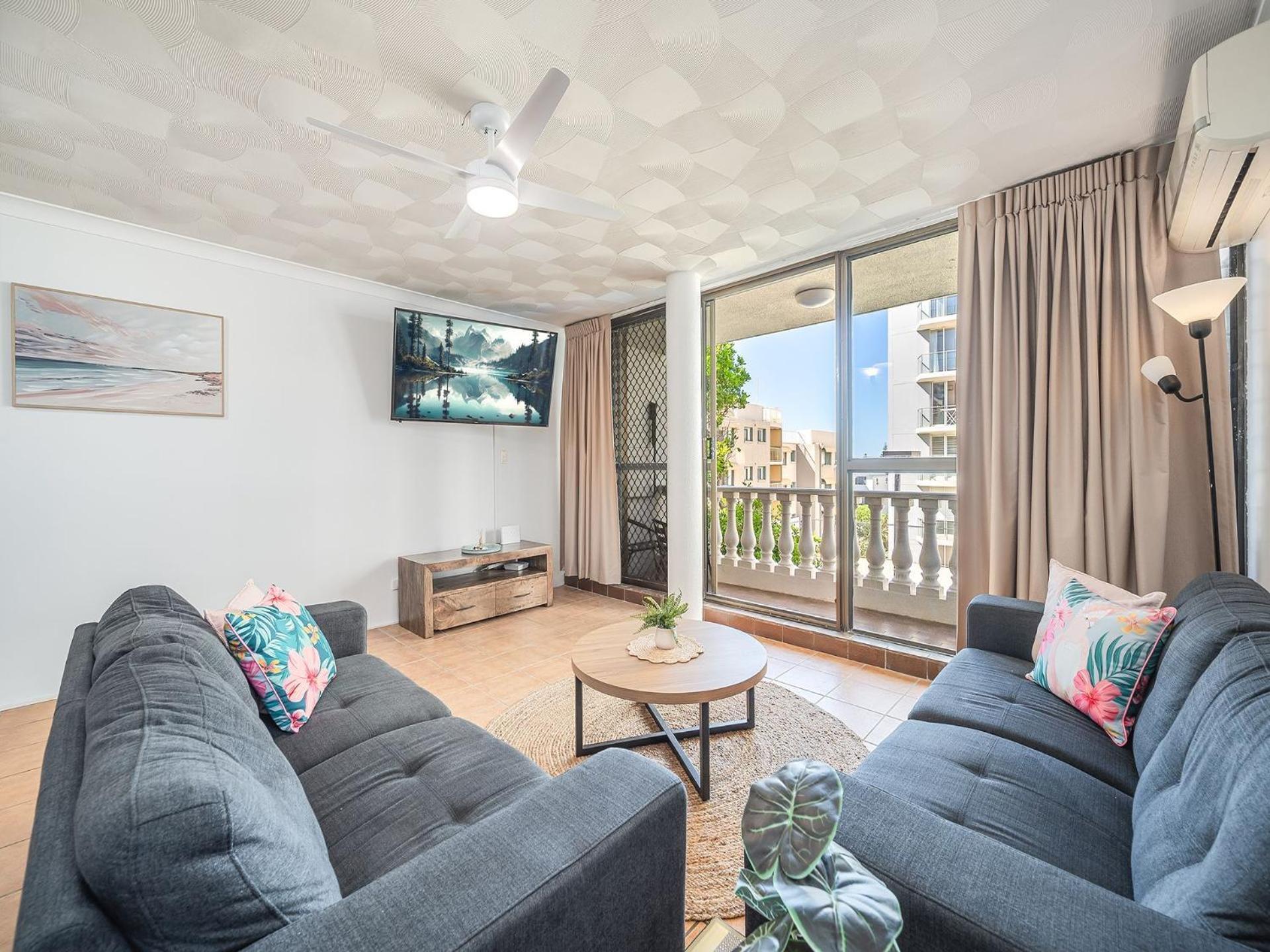 Apartment Surfside Six Unit 1 Bulcock Qld *