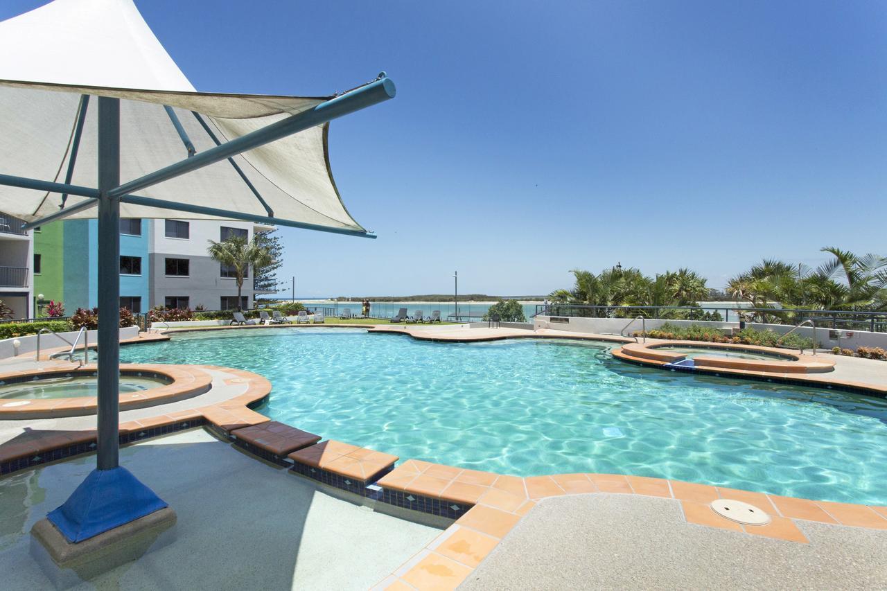 Breakfree Grand Pacific Aparthotel 4*