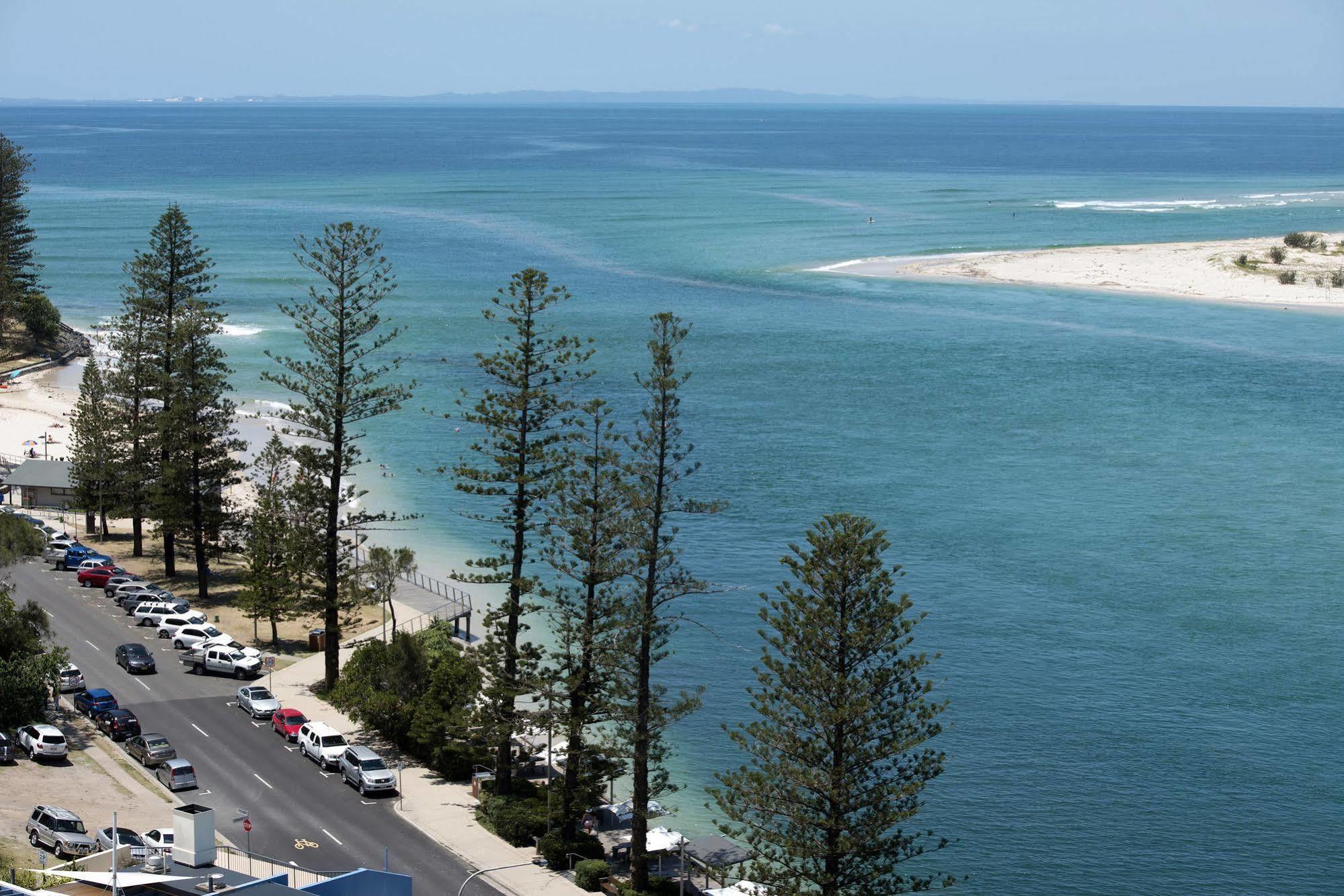 Aparthotel Breakfree Grand Pacific 4*