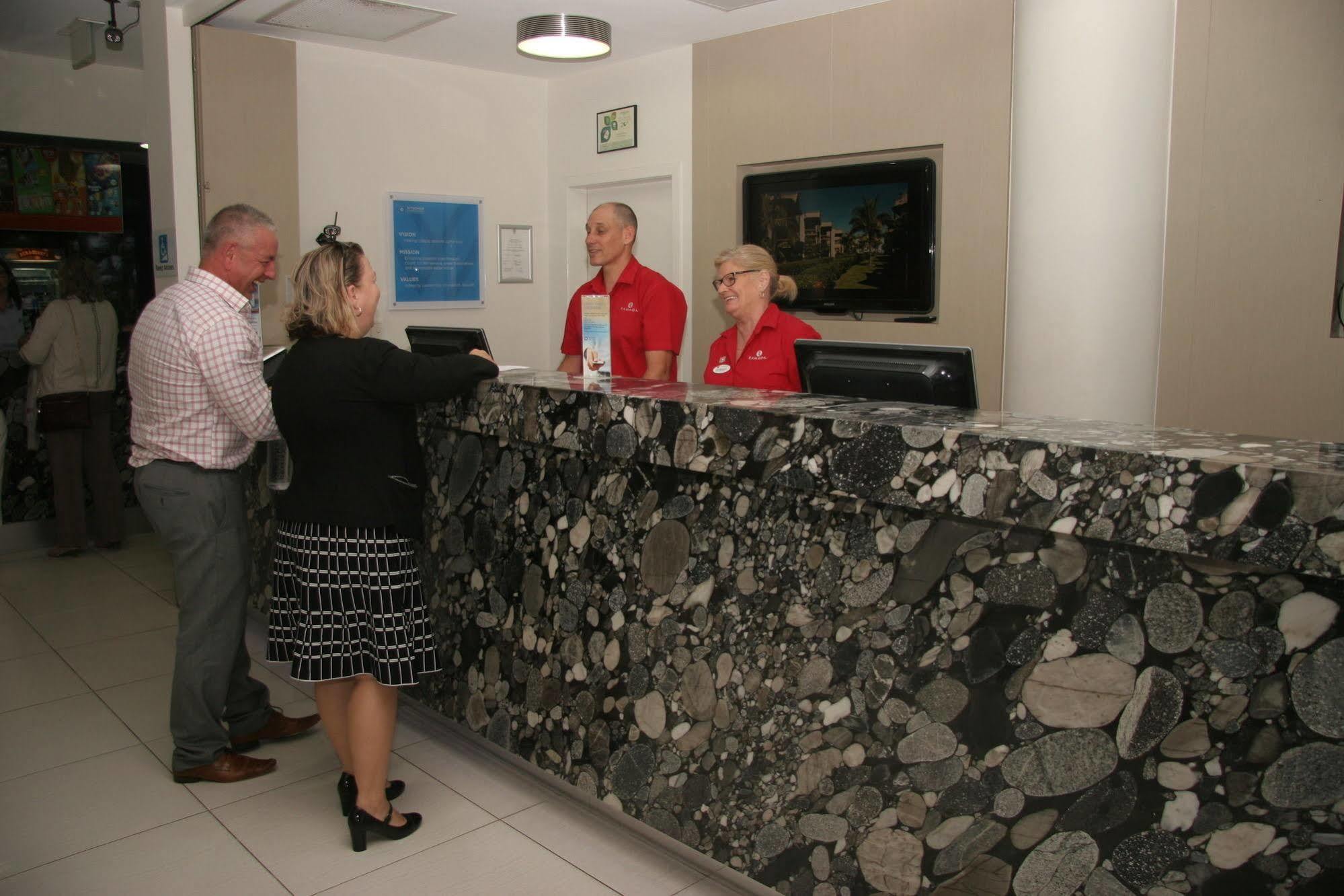 Ramada By Wyndham Golden 4* Caloundra