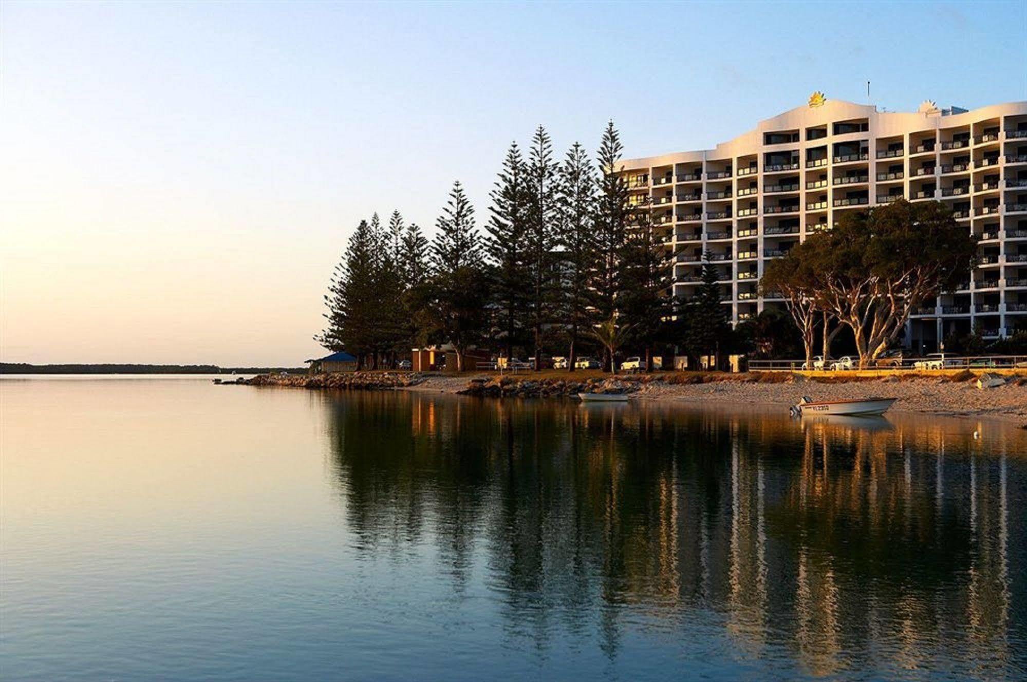 Ramada By Wyndham Golden Resort
