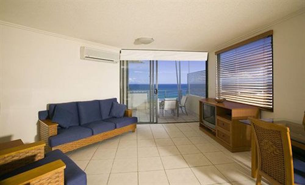 Ultiqa Shearwater Hotel 4*