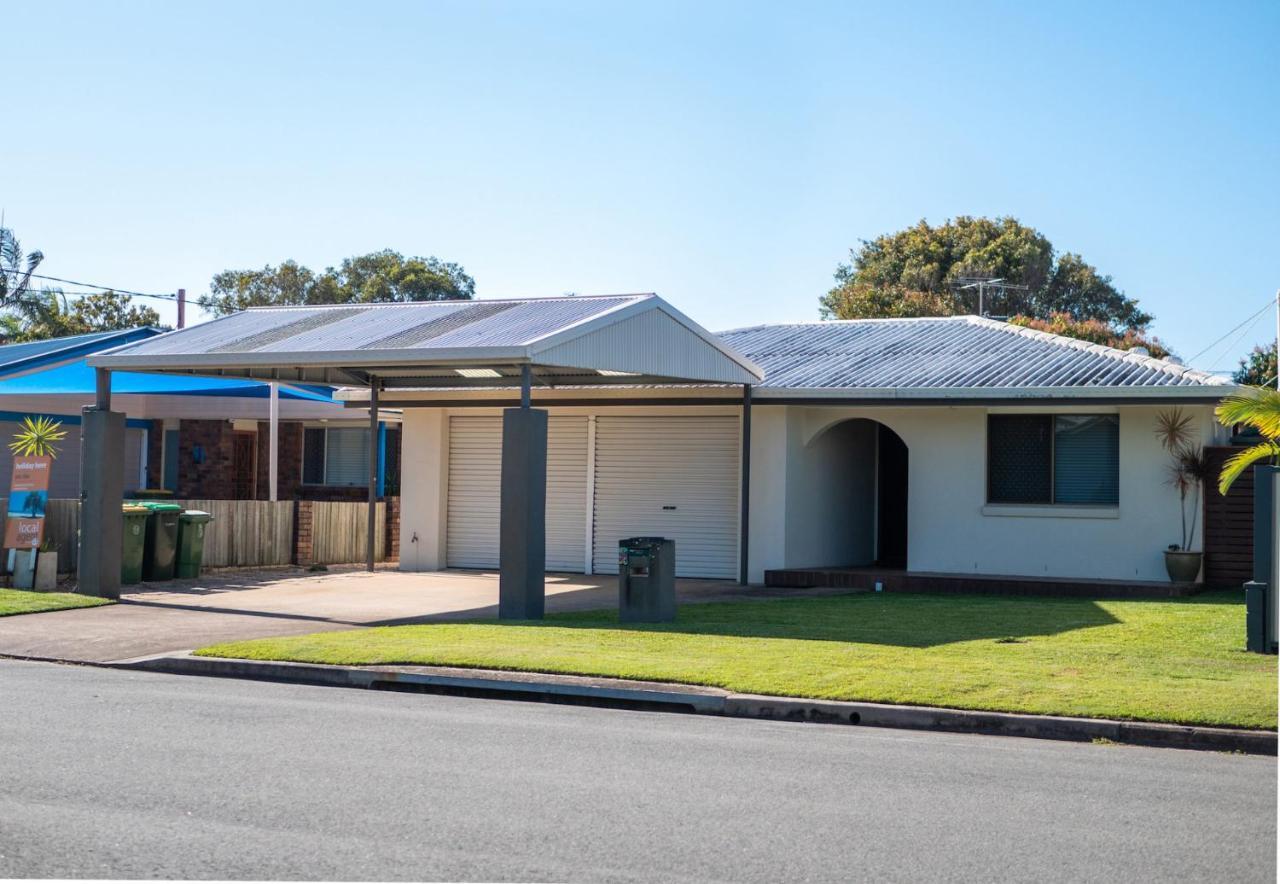 Michael Street 39 Golden * Caloundra