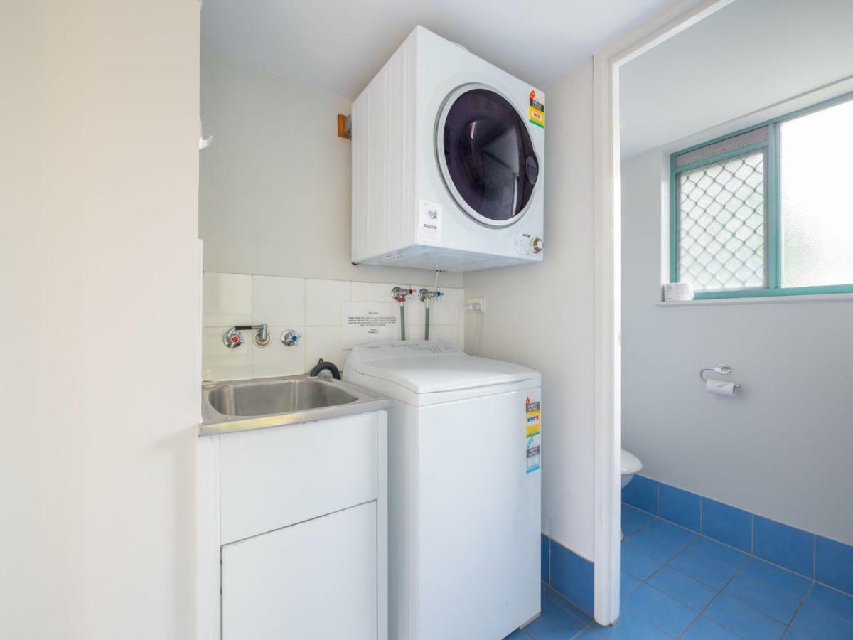 Ocean Crest Unit 4 22 Warne Tce Apartment