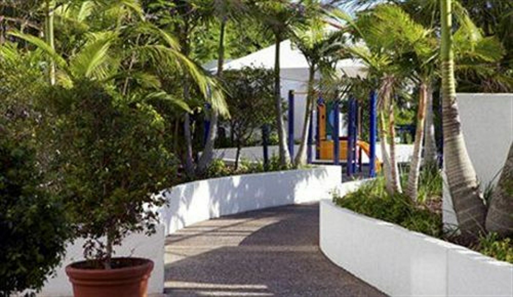 Ramada By Wyndham Golden 4*