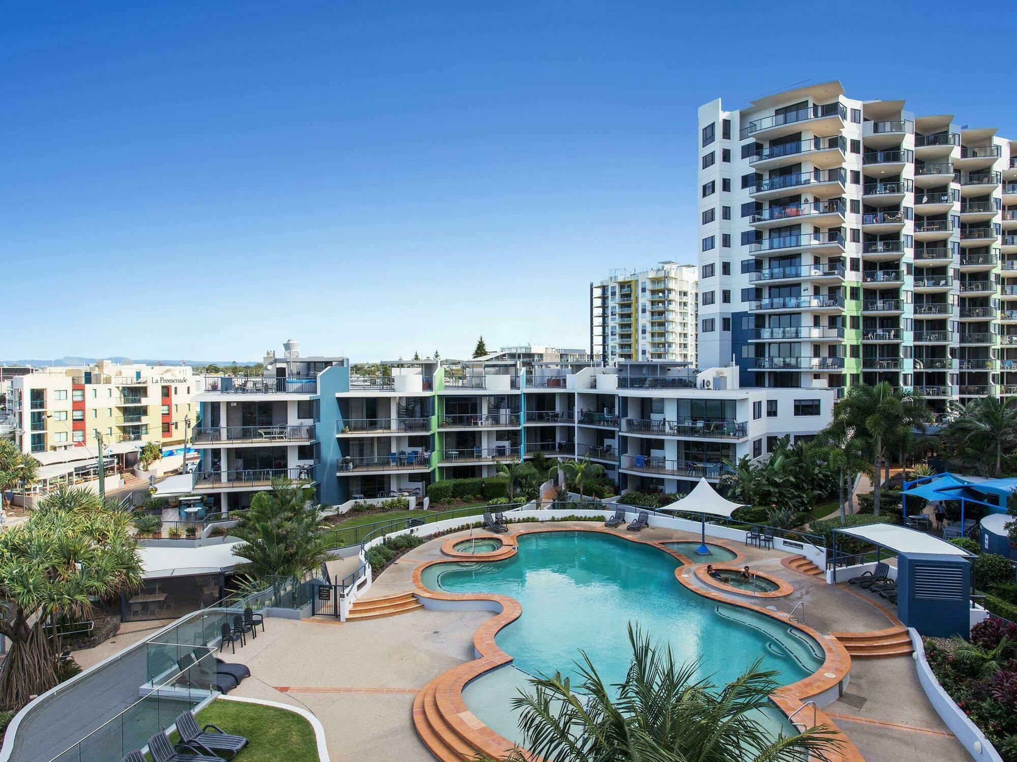 Aparthotel Breakfree Grand Pacific 4*
