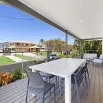 1 Rowell Street Battery Hill Qld