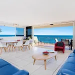 Wickham Point Unit 6 Kings Beach Qld