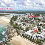 Beachcomber Unit 4 7 Dingle Ave