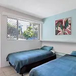 Beachcomber Unit 4 7 Dingle Ave
