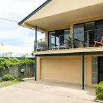 Stones Throw To Shelly Beach, Pet Friendly!
