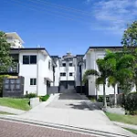 Spacious New 2 Bedroom Kings Beach Townhouse Zf2