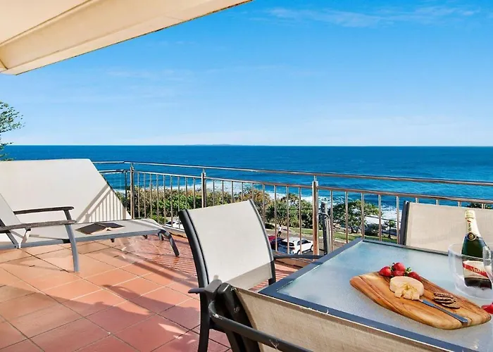 Wickham Point Unit 6 Kings Beach Qld