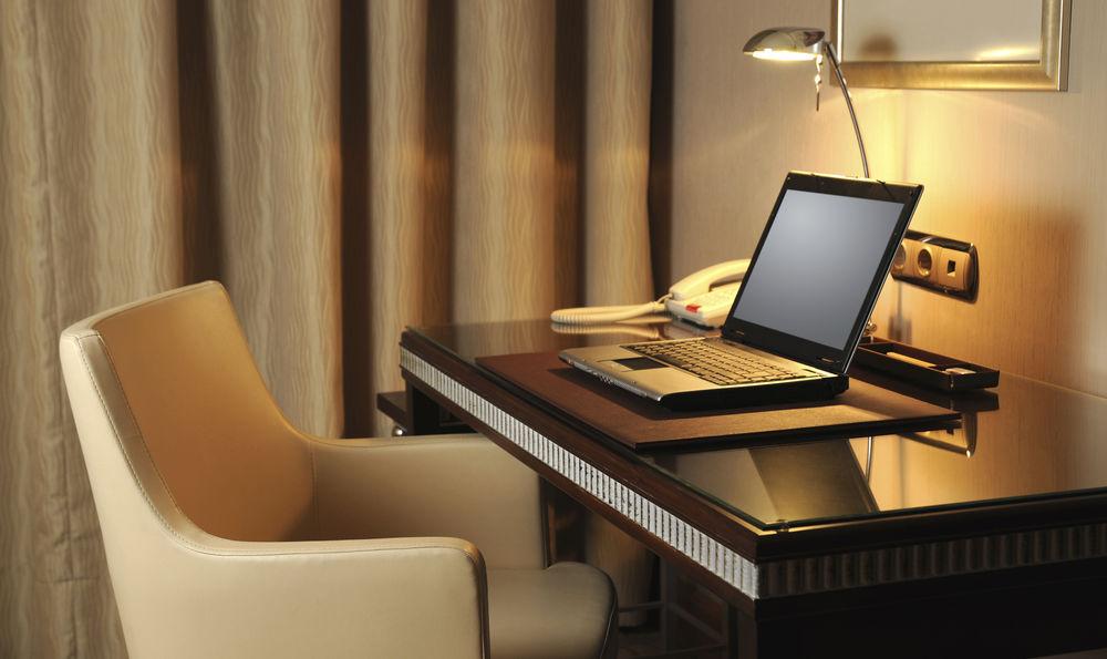 Official Aparthotel 4*
