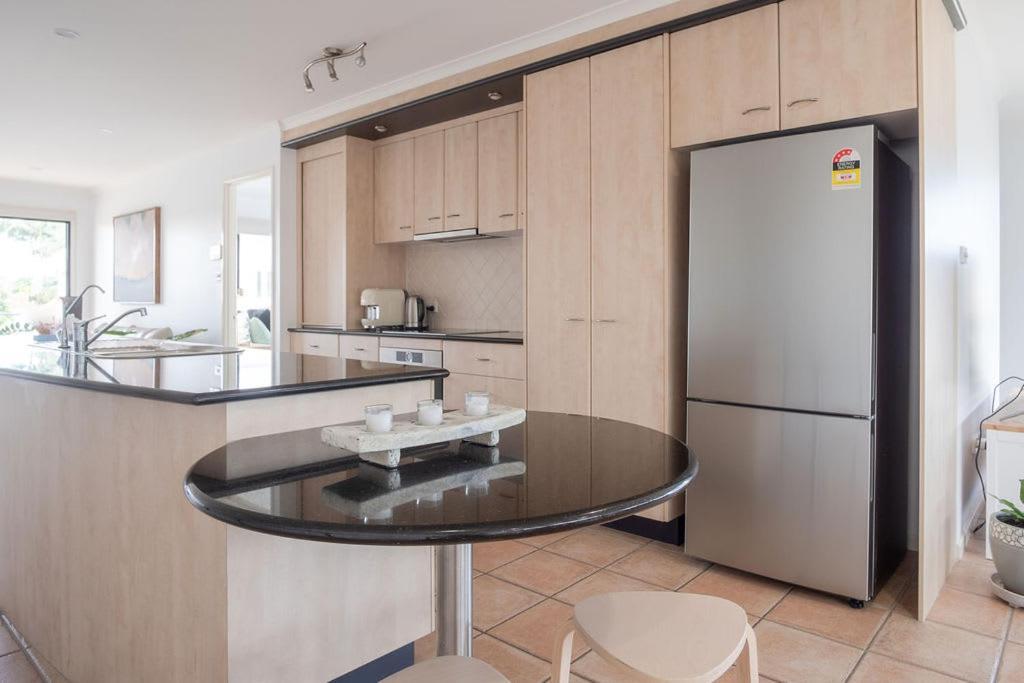 Stones Throw To Shelly Beach, Pet Friendly! Holiday home