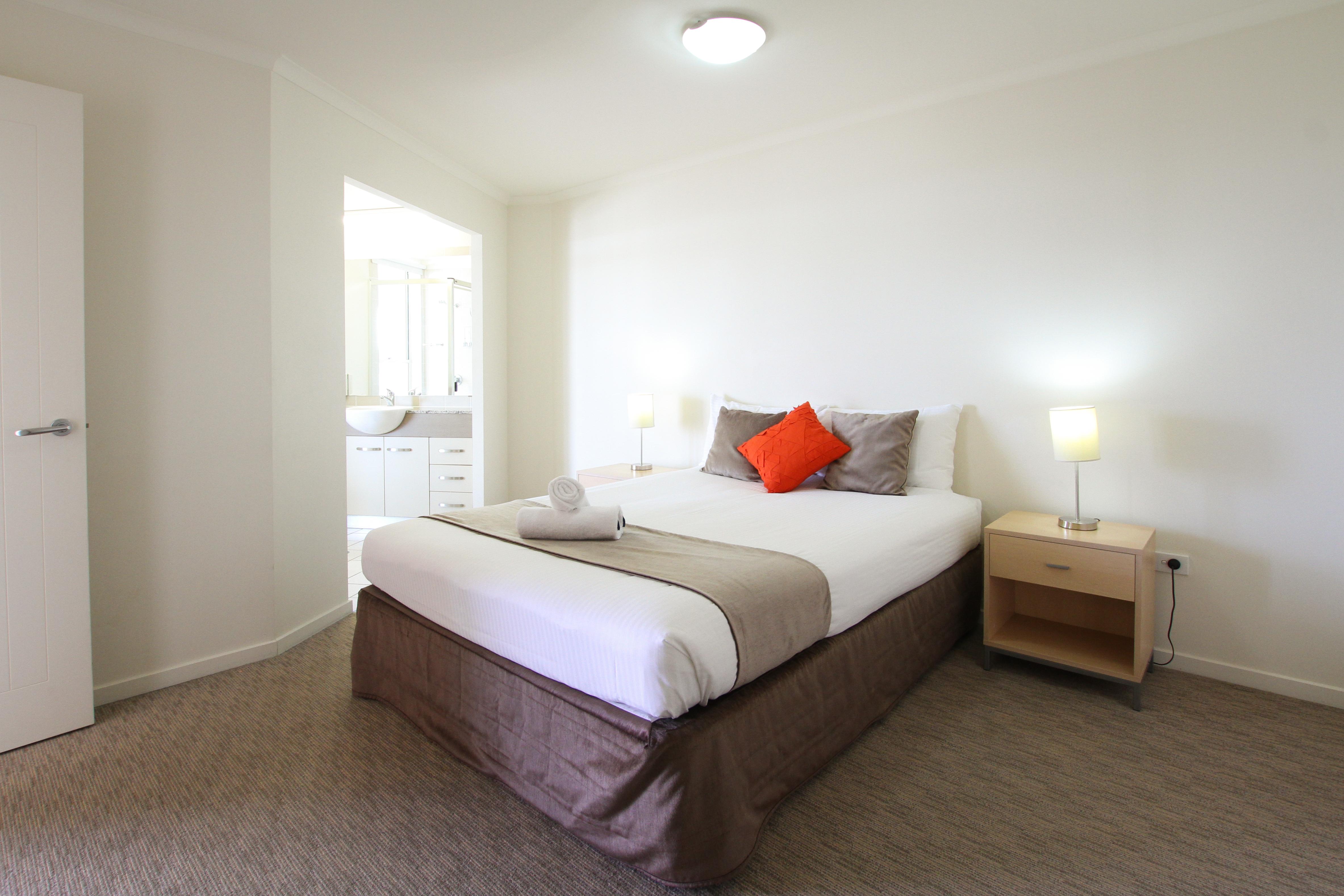 Official Aparthotel 4*