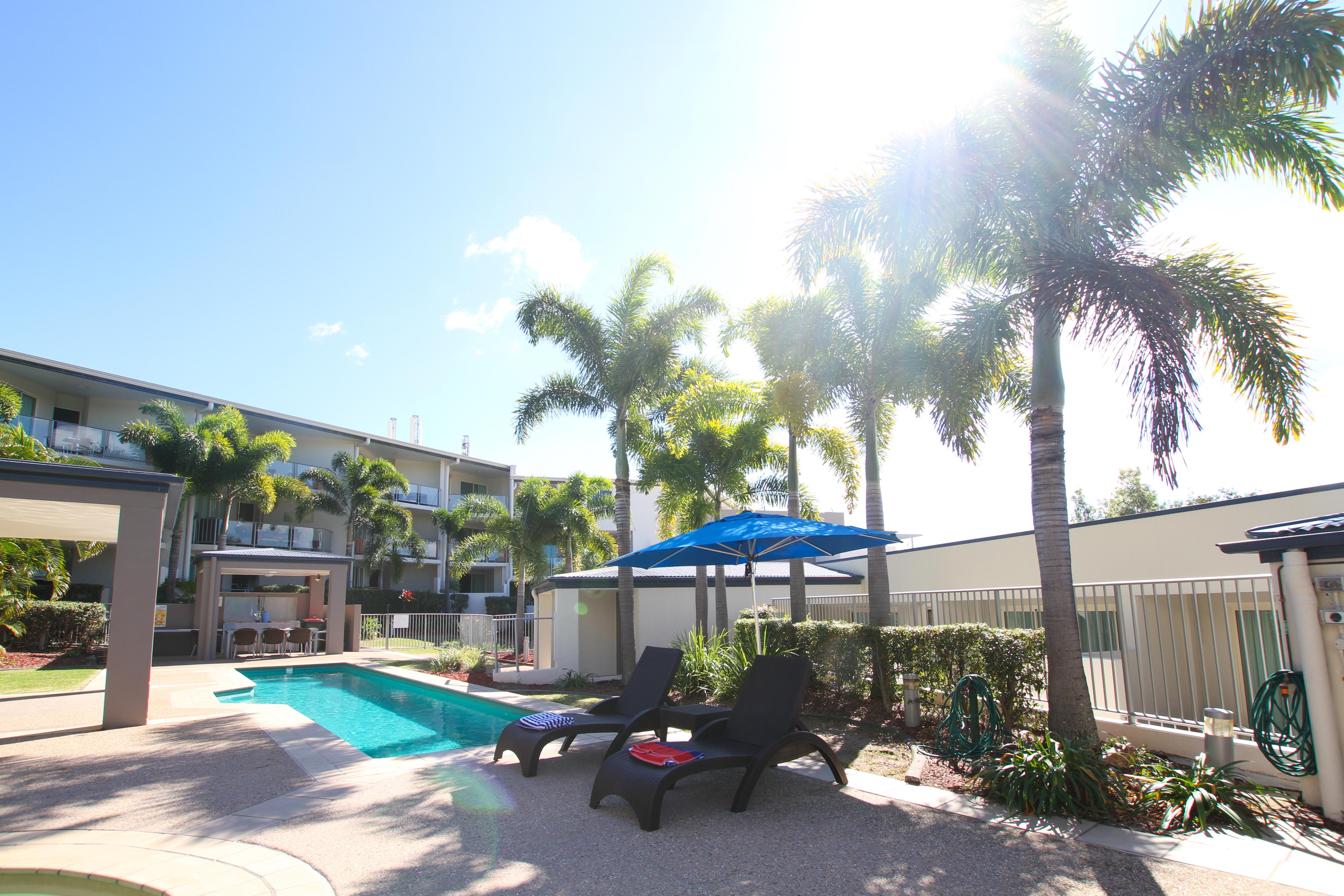 Official Aparthotel 4*
