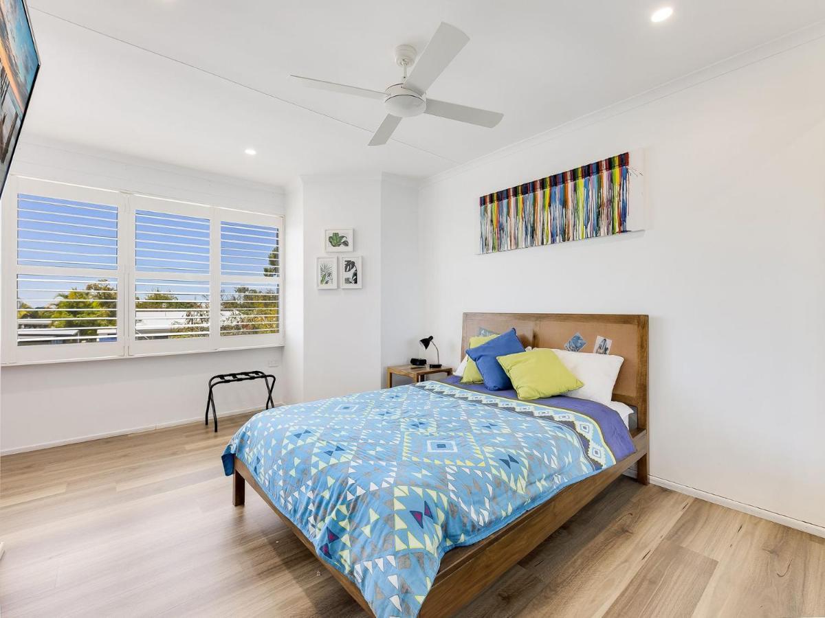 Holiday home 1 Rowell Street Battery Hill Qld *