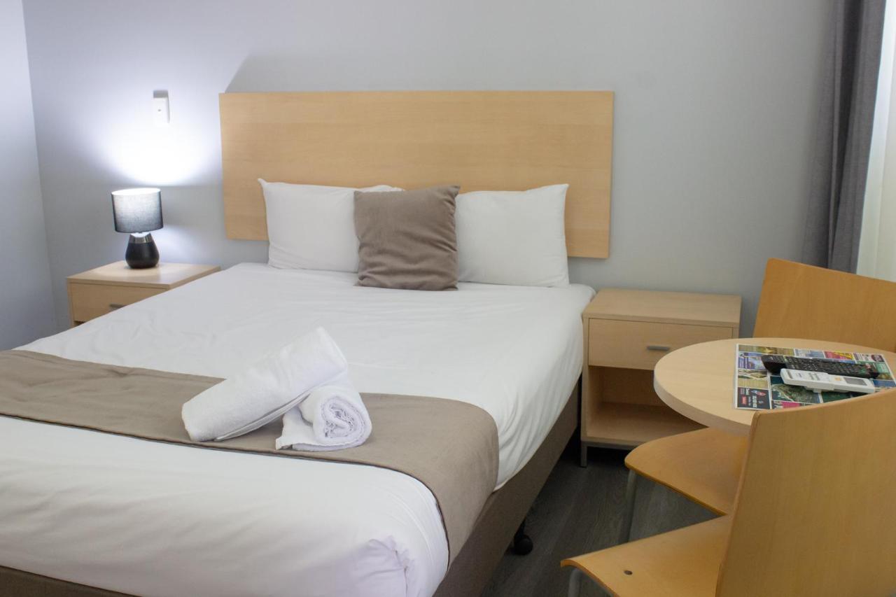 Aparthotel Official