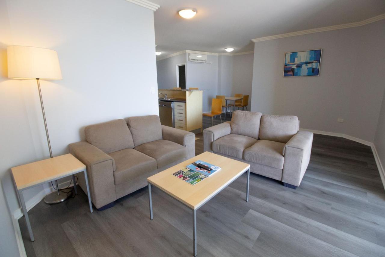 Aparthotel Official 4*