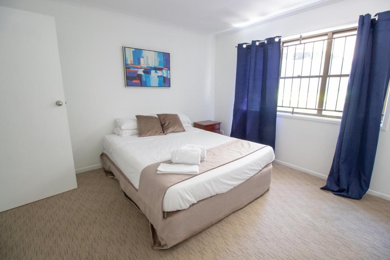 Official Aparthotel 4*