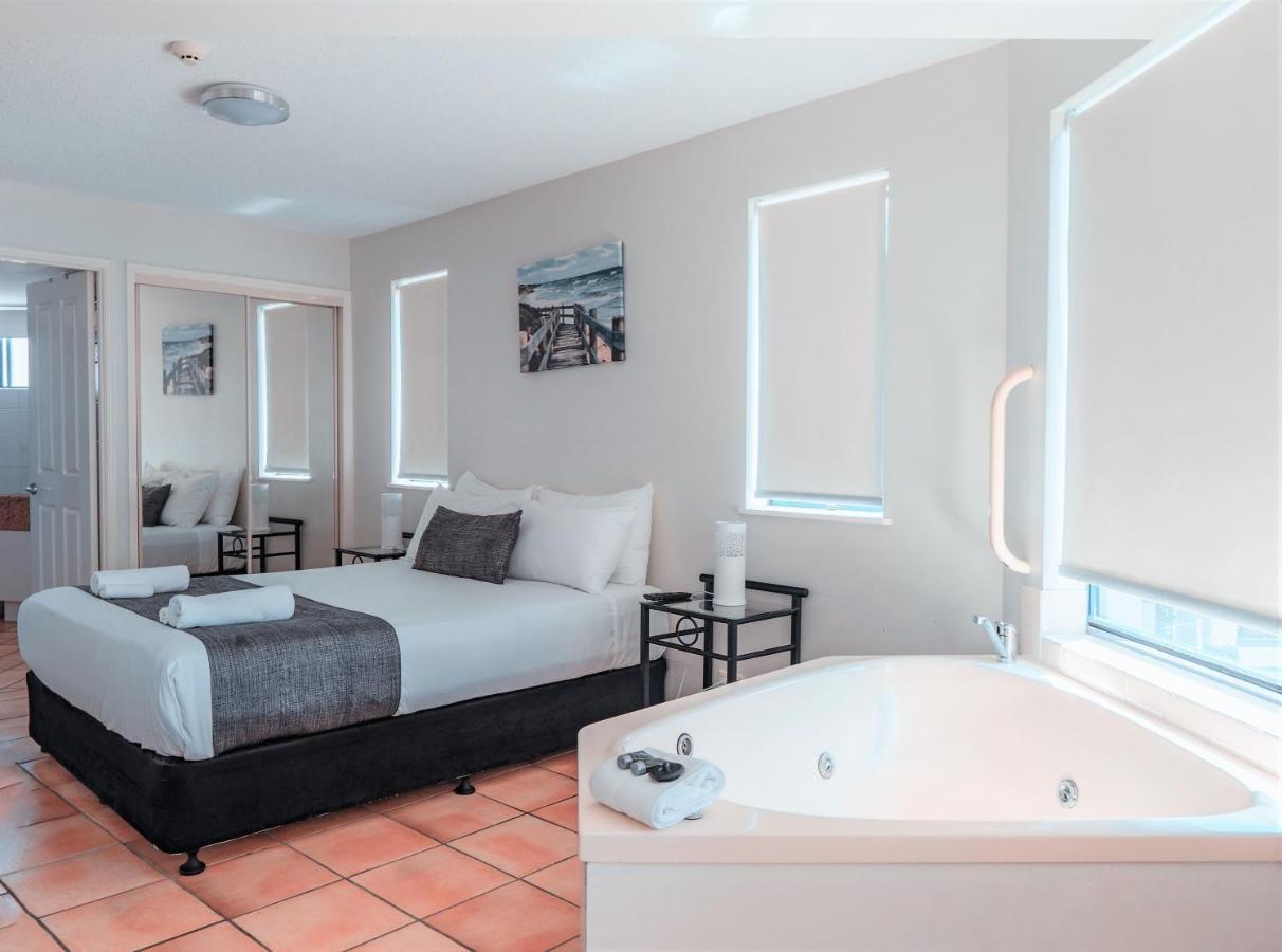 La Promenade Aparthotel 4*