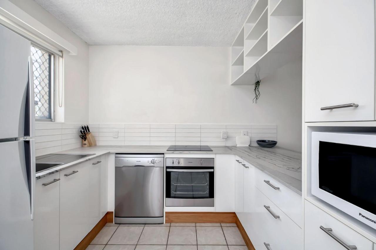 Beachcomber Unit 4 7 Dingle Ave Caloundra