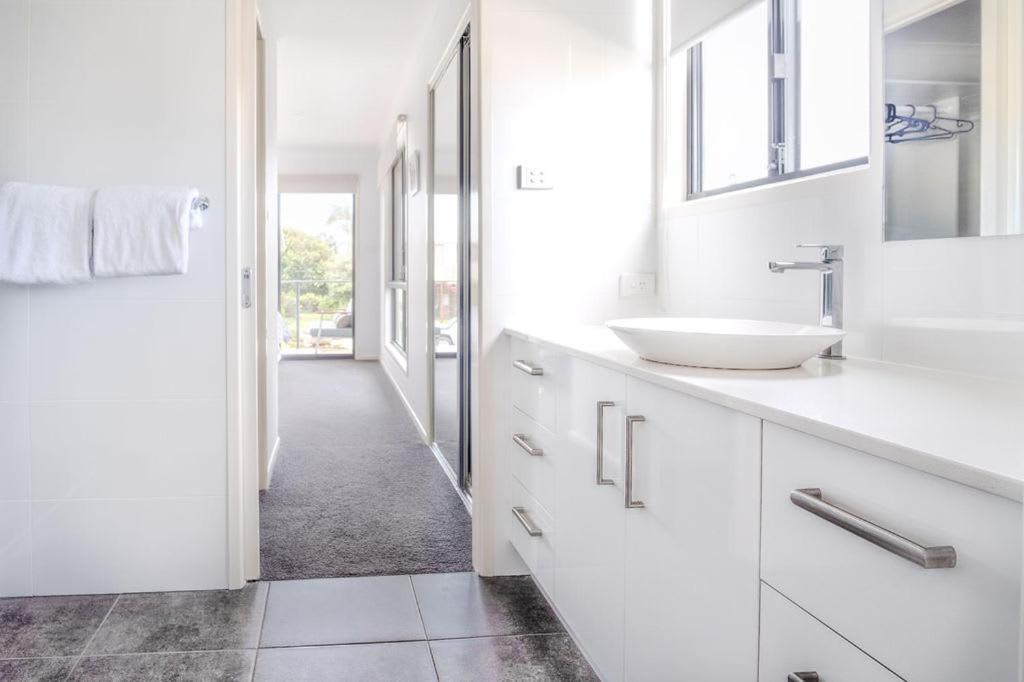 Stones Throw To Shelly Beach, Pet Friendly!