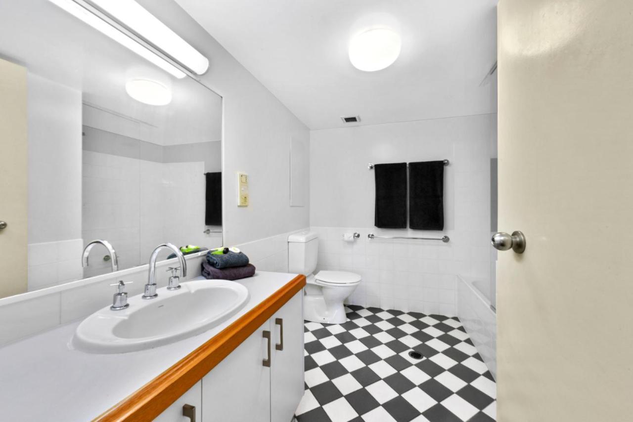 Gena Unit 11 Kings Qld *