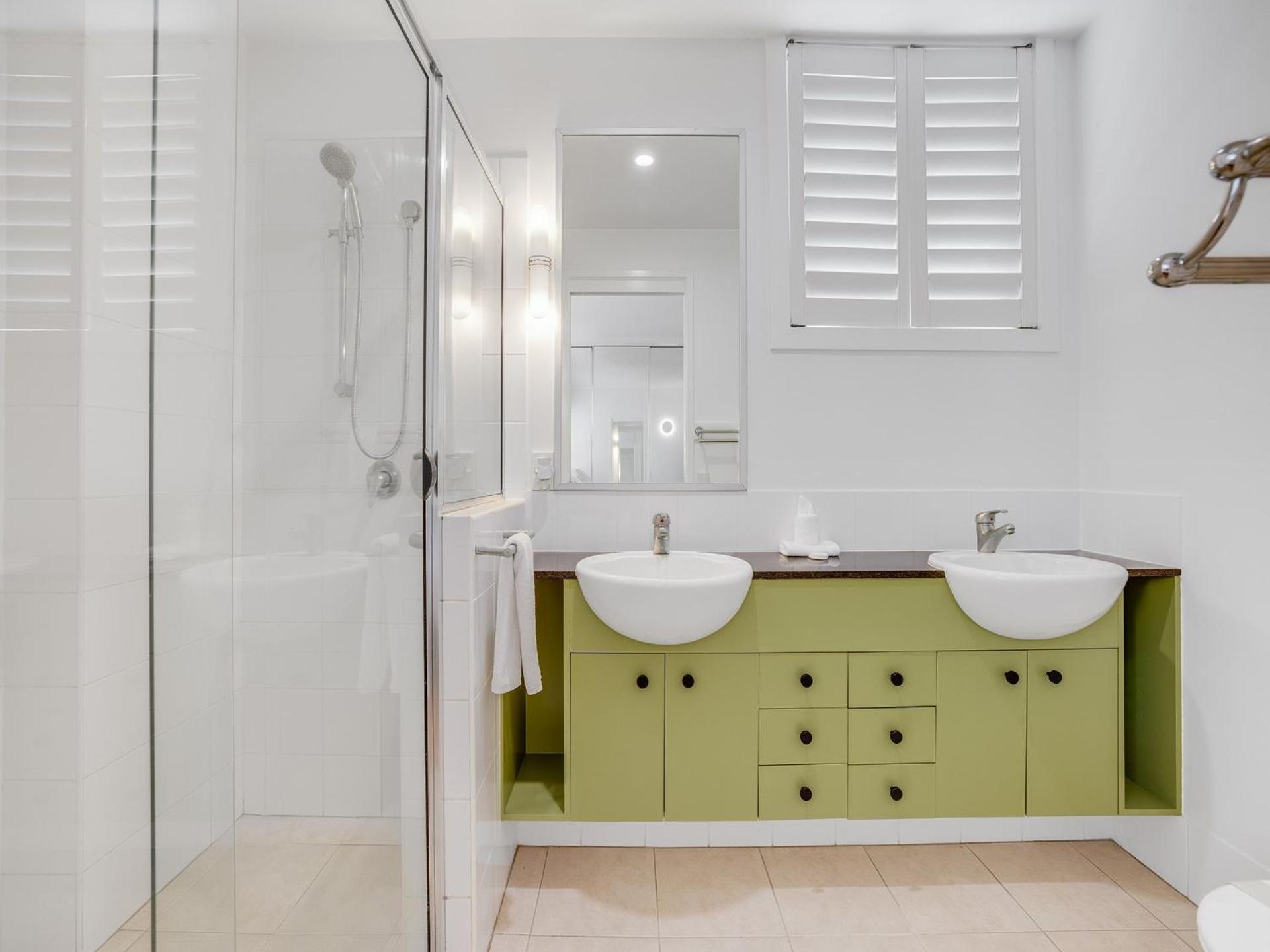 Apartment Pandanus Court Unit 3 Kings Beach Qld *