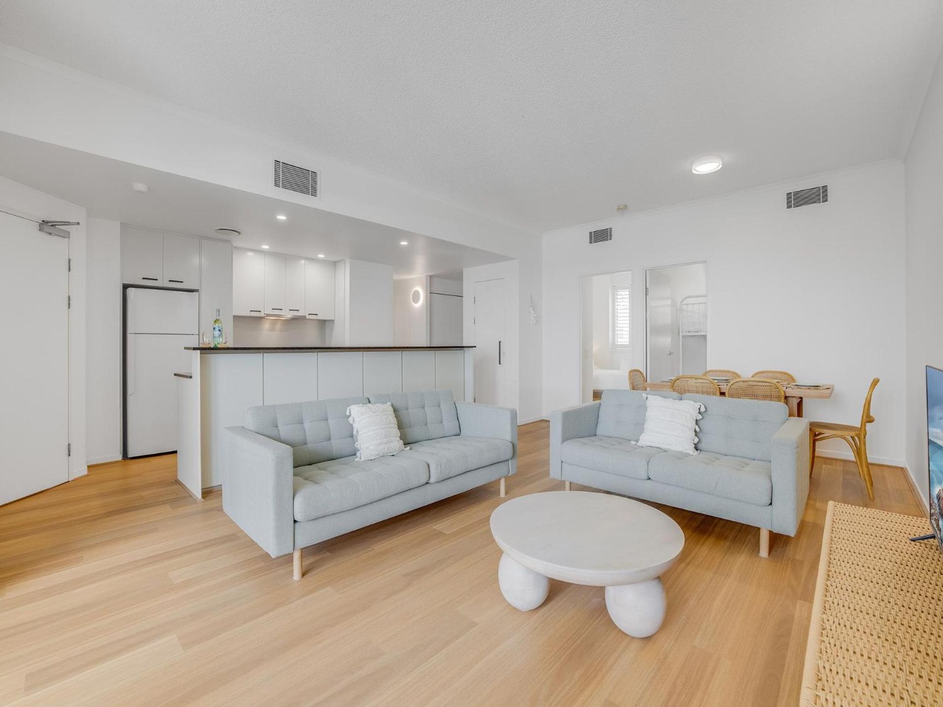 Pandanus Court Unit 3 Kings Beach Qld *