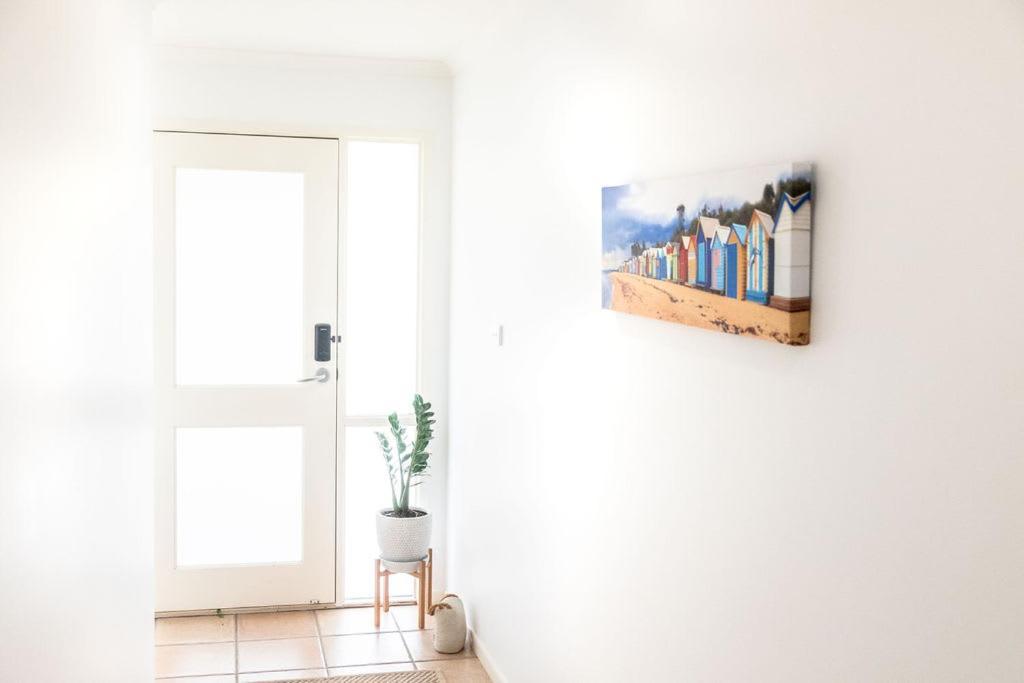 Holiday home Stones Throw To Shelly Beach, Pet Friendly! *