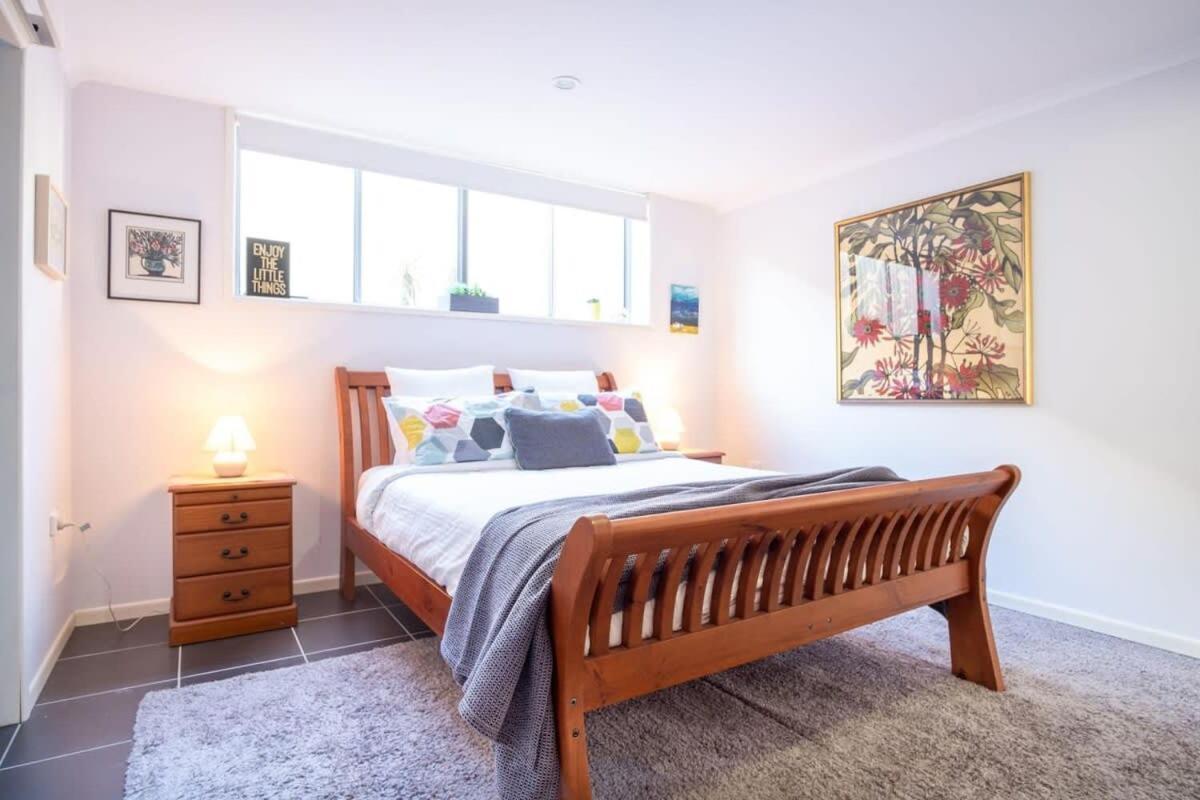 Moffat Beach, Large Families & Friends Unite Here! Holiday home Caloundra
