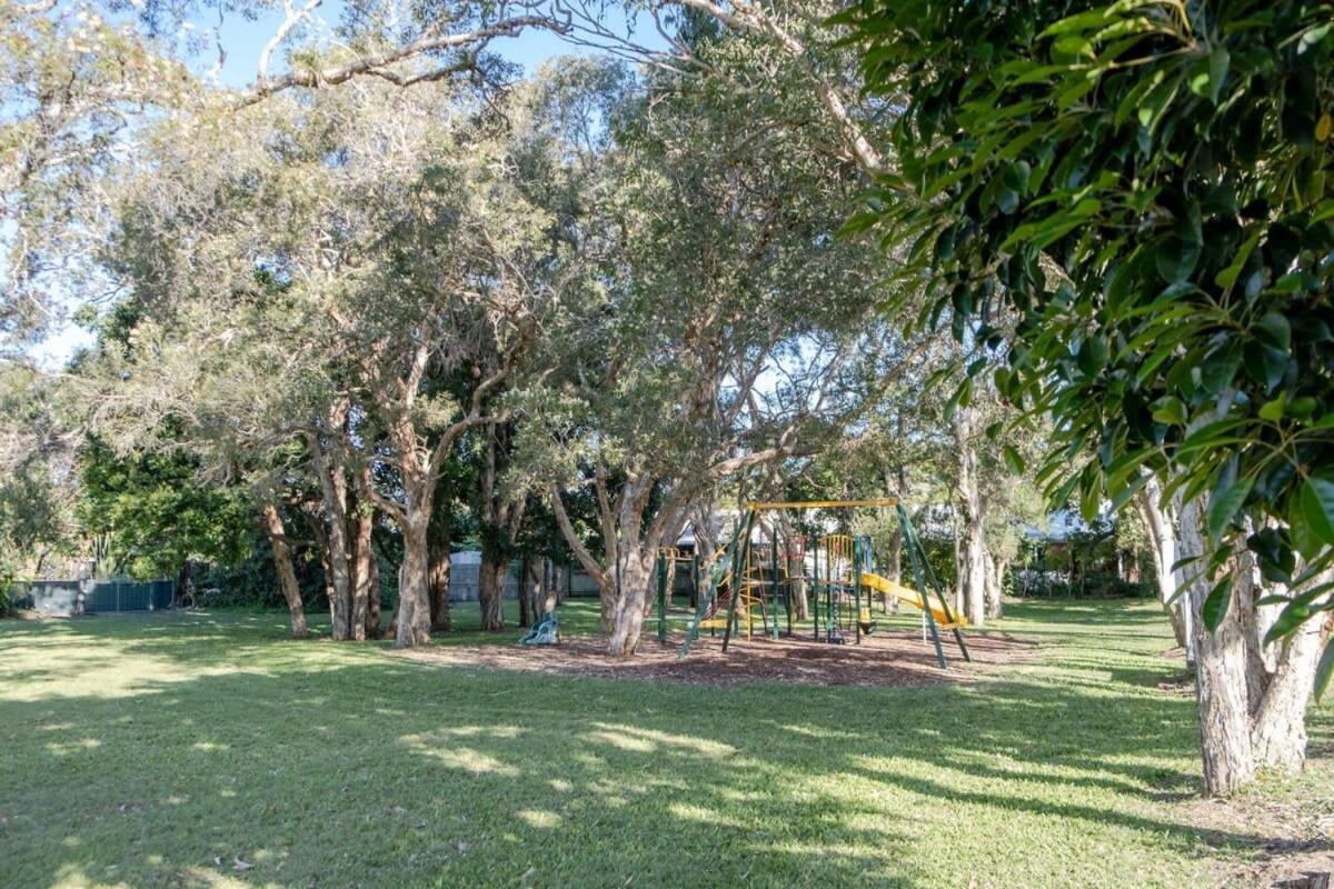 Holiday home Moffat Beach, Large Families & Friends Unite Here! *